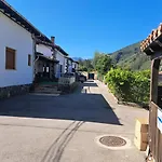 Frente A Picos De Europa Potes