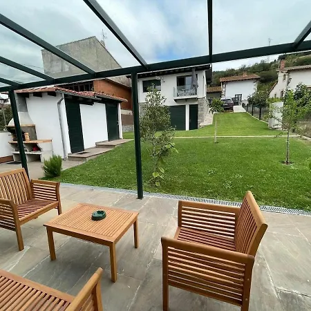 Frente A Picos De Europa Apartman *