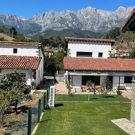 Frente A Picos De Europa 아파트 *
