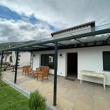 Frente A Picos De Europa *