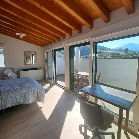 Frente A Picos De Europa Appartement