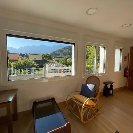 Frente A Picos De Europa *