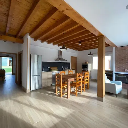 Frente A Picos De Europa * Potes