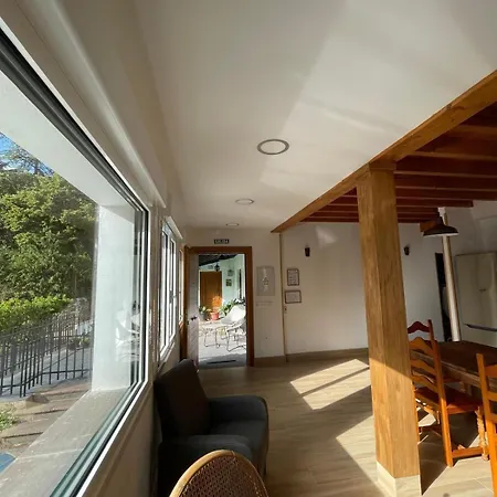 Frente A Picos De Europa Potes