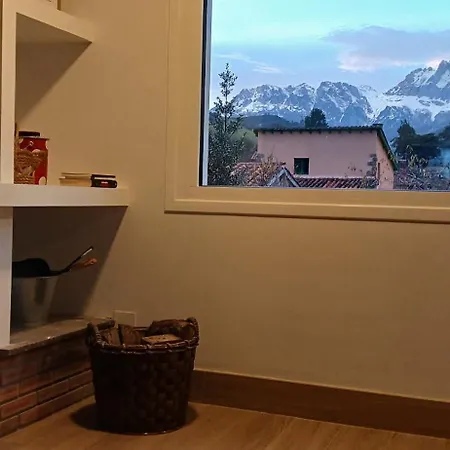 Frente A Picos De Europa
