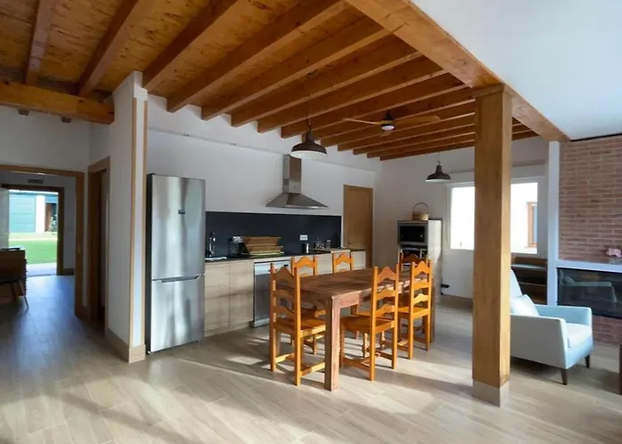 Frente A Picos De Europa * Potes