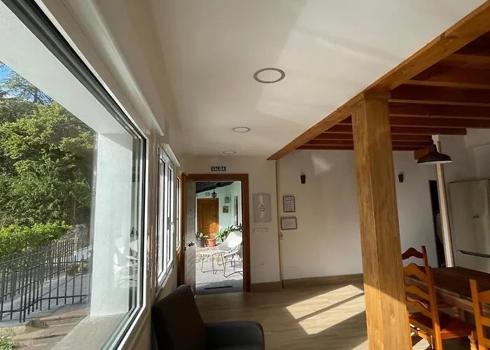 Frente A Picos De Europa Potes